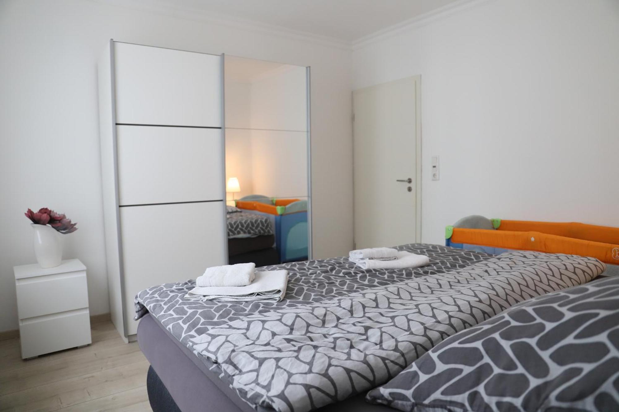 Gemuetliches Familienhaus - Fuehlt Euch Wohl Apartment Олденбург Екстериор снимка
